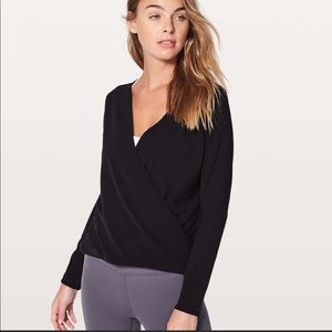 Lululemon Full Freedom Long sleeve wrap size 6